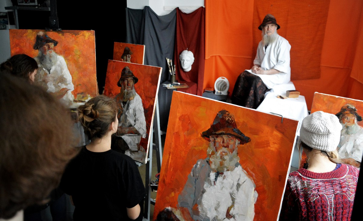 Work in the studio. Painting and drawing. December 2016