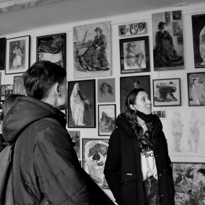 22 decembrie 2021 / ... analiza Vizionărilor semestriale (cl. XI, XII). Discuții, opinii, amintiri și oaspeți. Elevi, absolvenți și profesori.