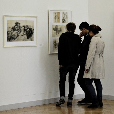 În vizită la expoziția lui Leonid Grigorașenco și Valentina Rusu-Ciobanu