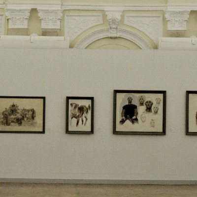 În vizită la expoziția lui Leonid Grigorașenco și Valentina Rusu-Ciobanu