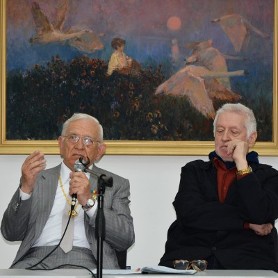 Studenții la vernisajul expoziției lui Emil Childescu