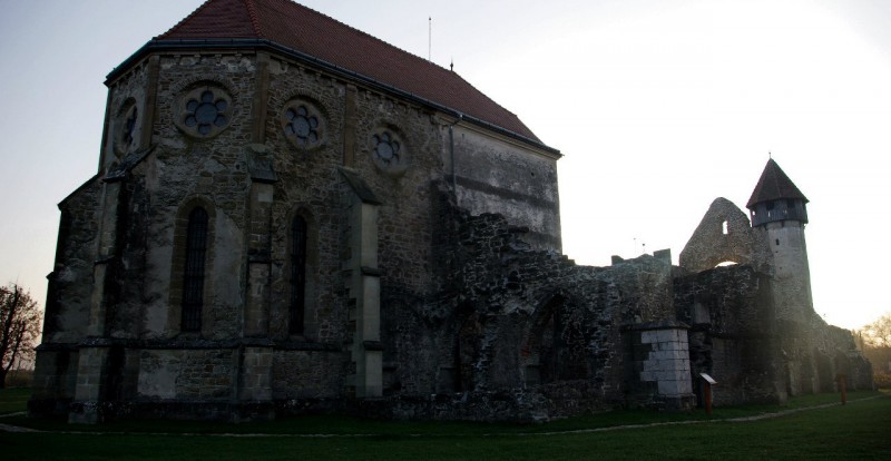 Profesorii de la Liceul Academic de Arte Plastice la pleinair, România. Octombrie 2014