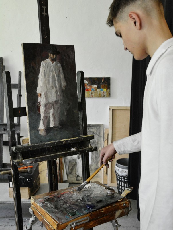 В мастерских, модели. 12 класс, препод. Анатол Гимпу