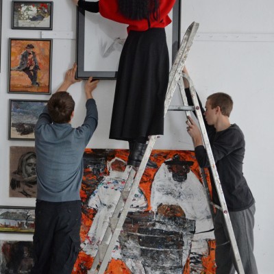 ... pregătirea și panotarea vizionarii semestriale. Cl. 12-a, prof. Oxana Ghimpu.