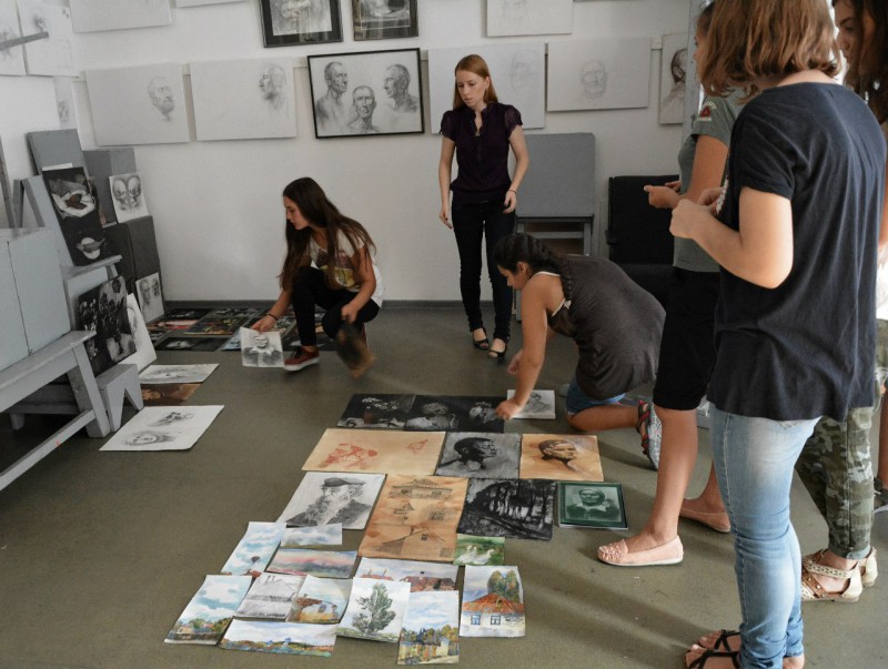 Просмотр в Академическом лицее искусств "Игорь Виеру" / Копии. 5 сентября 2016 г.