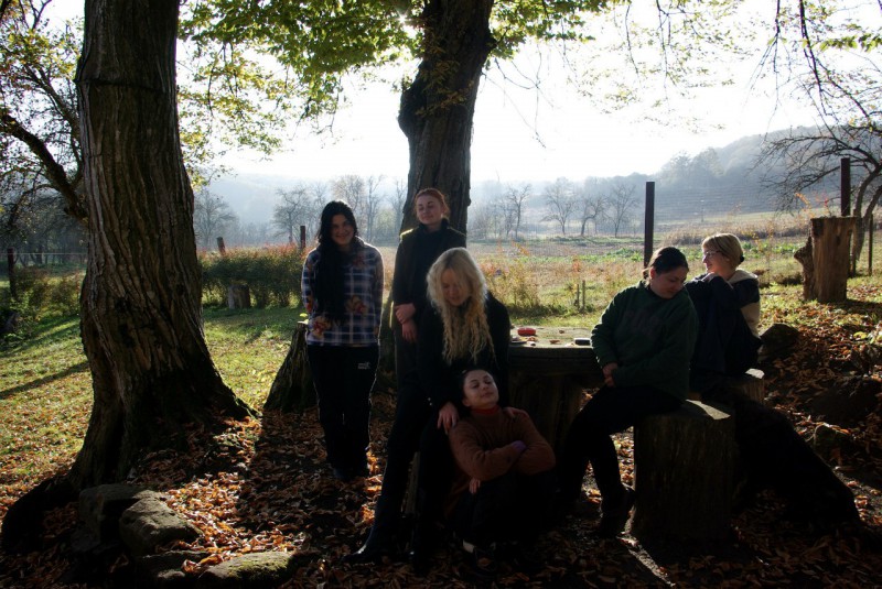 Profesorii de la Liceul Academic de Arte Plastice la pleinair, România. Octombrie 2014